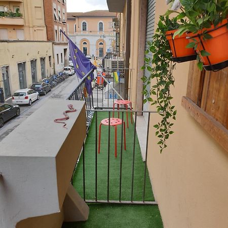 Pisa Train Station Hostel Exterior foto