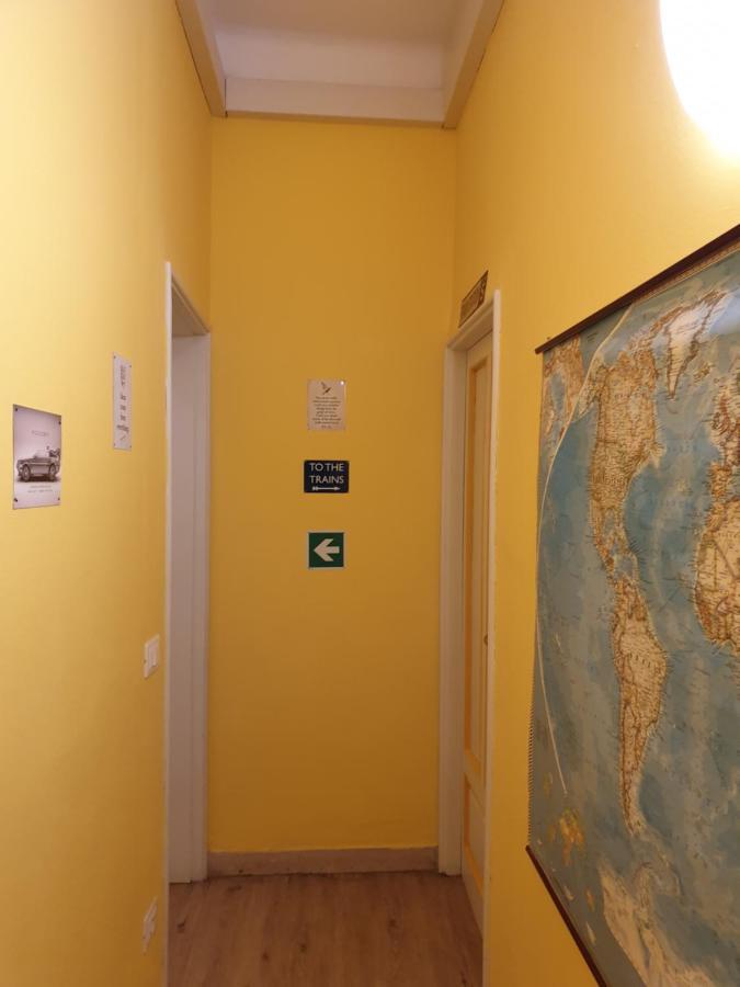 Pisa Train Station Hostel Exterior foto